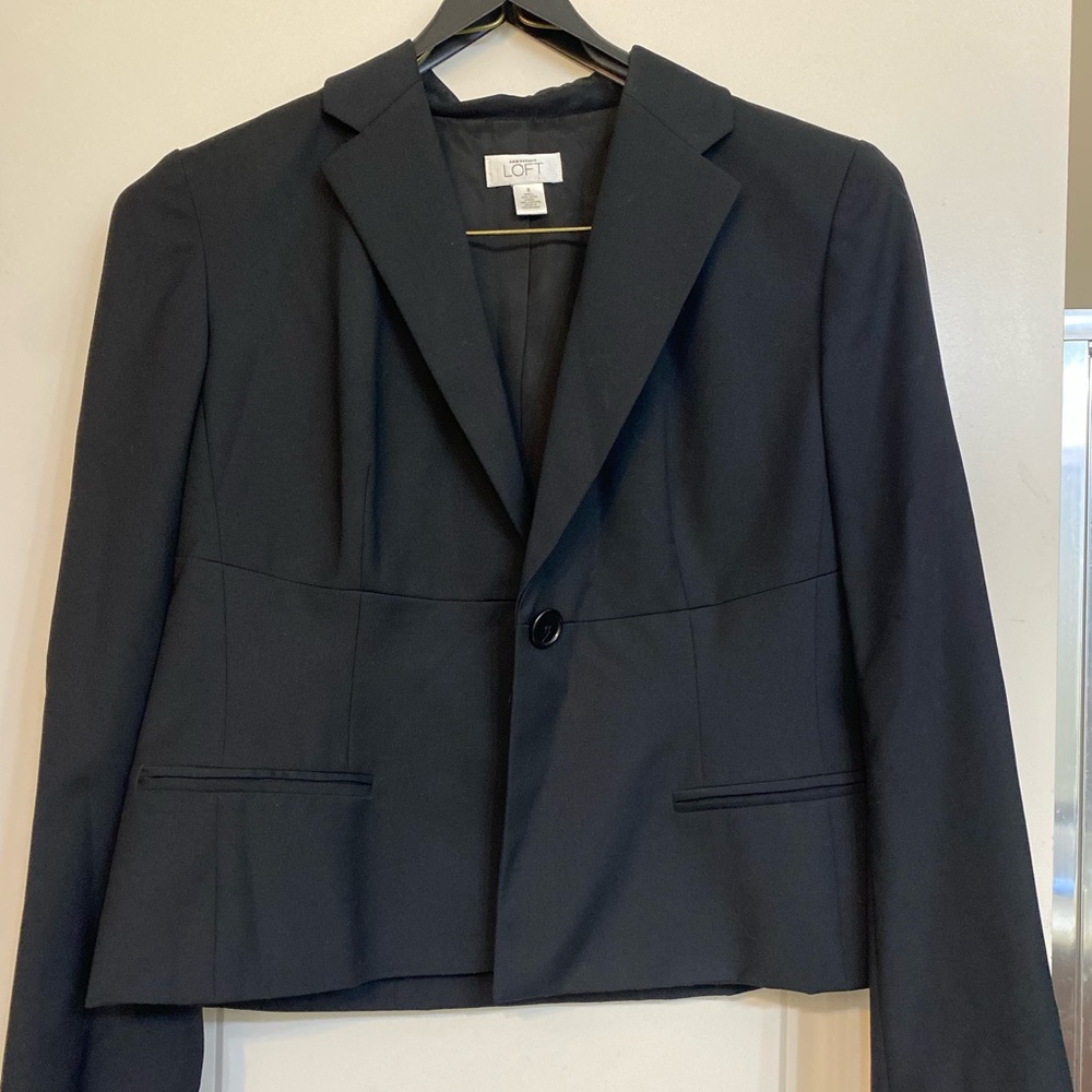 Ann Taylor LOFT one button black suit jacket. Never worn. Size 8.